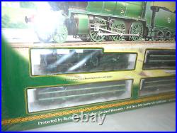 Bachmann Ho Scale Irish Railroad Steam Engine Passenger Set Mib
