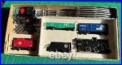 Lionel Electric Toy Train Set FREIGHT FLYER(1986) 0-27 Guage withExtra Track