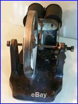 Vintage Toy Steam Engine Belt Drive Dynamo Cast Iron Base