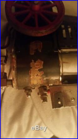 Vintage WEEDEN MFG. CO. Toy Steam Engine Roller
